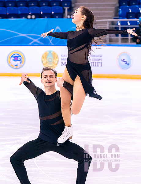 Gaukhar Nauryzova & Boyisangur Datiev (KAZ)