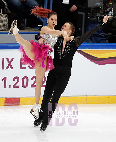 Yuka Orihara & Juho Pirinen (FIN)