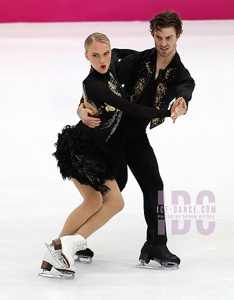 Phebe Bekker & James Hernandez (GBR)
