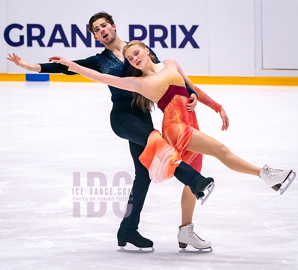 Phebe Bekker & James Hernandez (GBR)