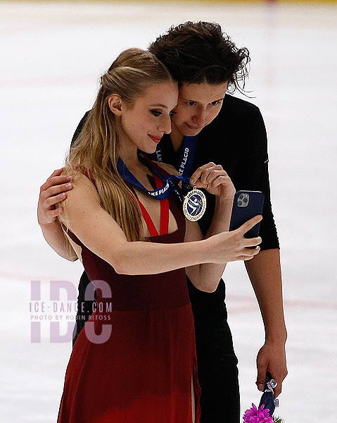 Gold - Emilea Zingas & Vadym Kolesnik