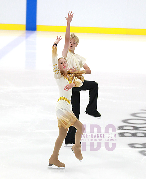 Dessie Hoewing-Moxley & Daniel Dehart