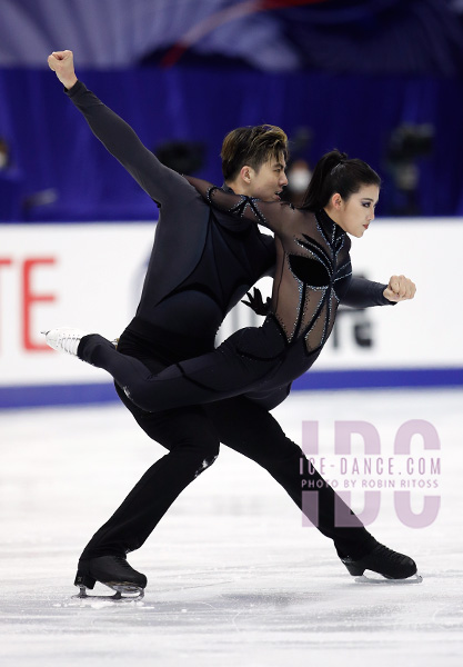 Shiyue Wang & Xinyu Liu (CHN)