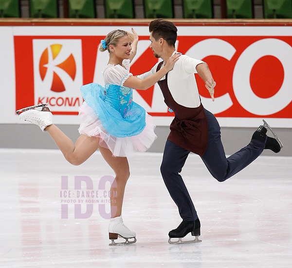 Molly Lanaghan & Dmitre Razgulajevs (CAN)