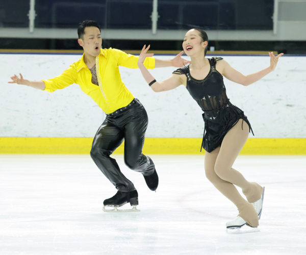 Akari Kinoshita & Takahiko Tamura