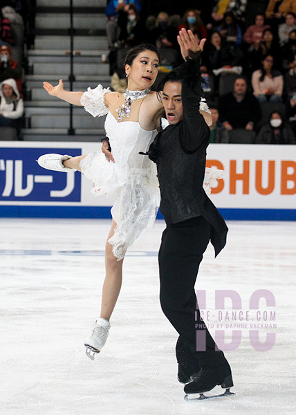 Kana Muramoto & Daisuke Takahashi (JPN)