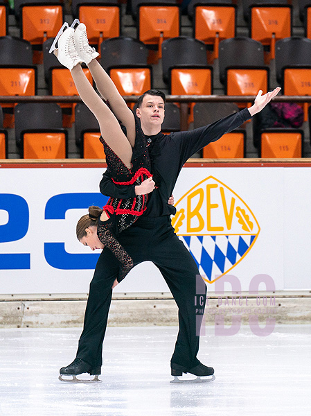 Zsofia Temesvari & Janos Denes Selenyi (HUN)