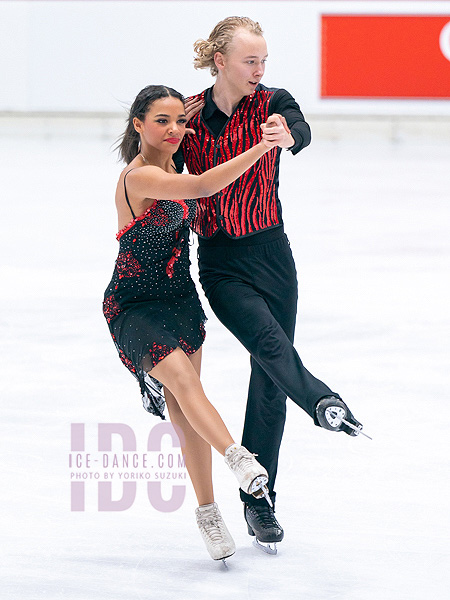 Hilda Taylor & Urho Reina (FIN)