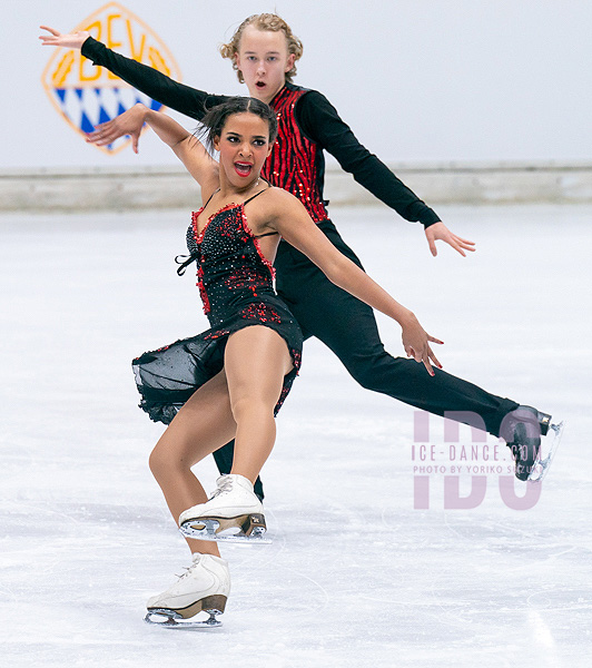 Hilda Taylor & Urho Reina (FIN)