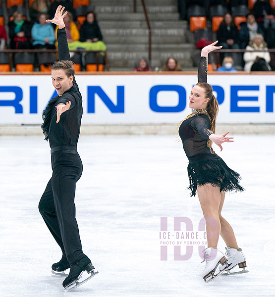 Maria Sofia Pucherova & Nikita Lysak (SVK)