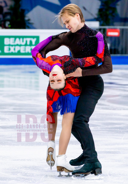 Viktoriia Azroian & Artur Gruzdev (ARM)