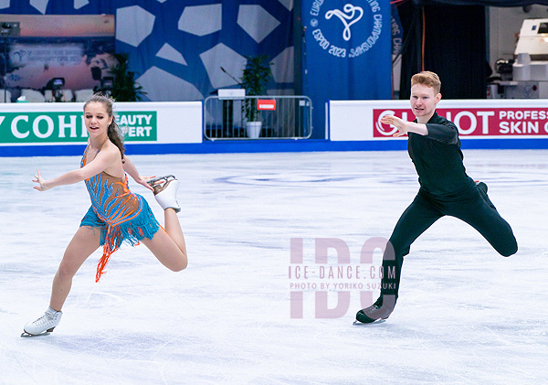 Anna Simova & Kirill Aksenov (SVK)
