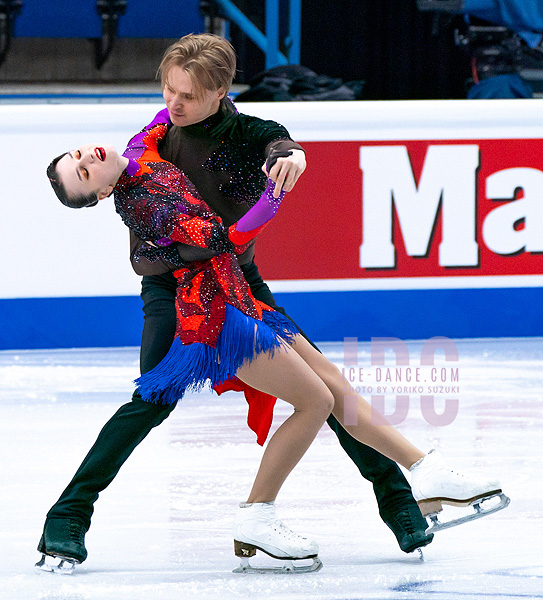 Viktoriia Azroian & Artur Gruzdev (ARM)