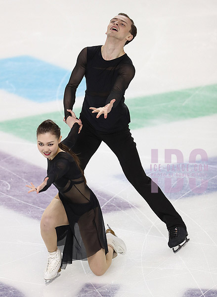 Gaukhar Naurysova & Boyisangur Datiev (KAZ)
