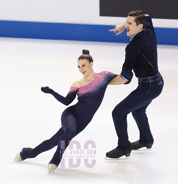 Marie-Jade Lauriault & Romain Le Gac (CAN)