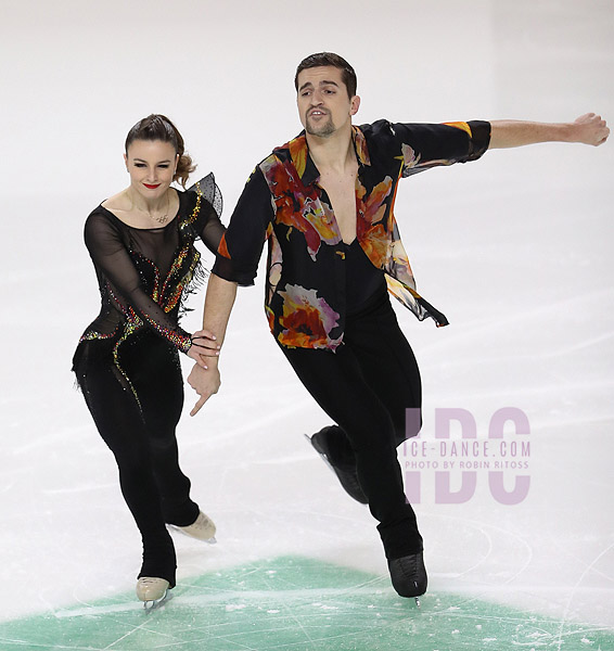 Marie-Jade Lauriault & Romain Le Gac (CAN)