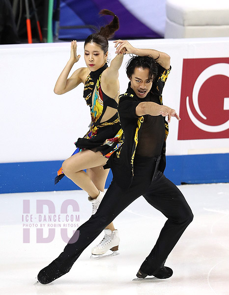 Kana Muramoto & Daisuke Takahashi (JPN)