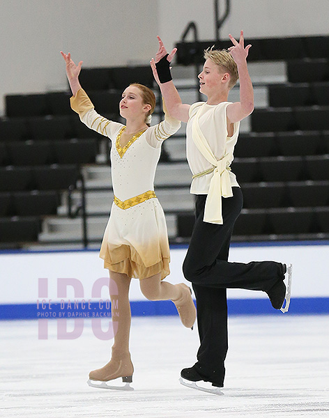 Dessie Hoewing-Moxley & Daniel Dehart