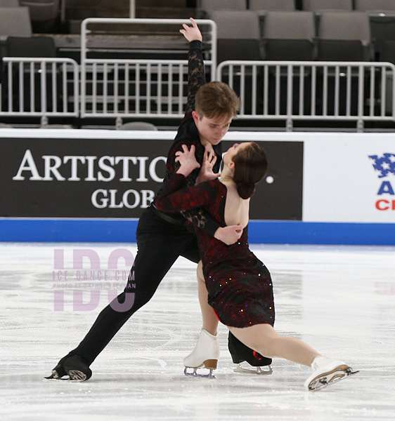 Emma L'Esperance & Mika Amdour