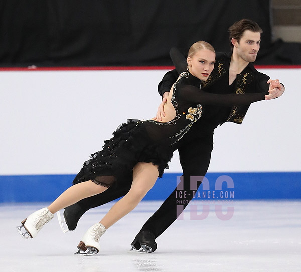 Phebe Bekker & James Hernandez (GBR)