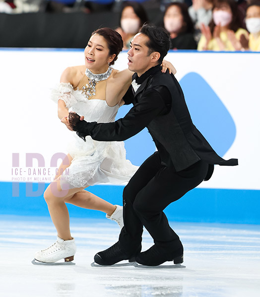 Kana Muramoto & Daisuke Takahashi (JPN)