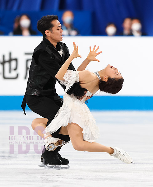 Kana Muramoto & Daisuke Takahashi (JPN)