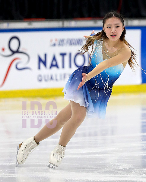 Victoria Hwang