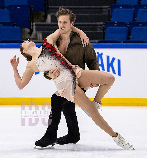 Christina Carreira & Anthony Ponomarenko (USA)
