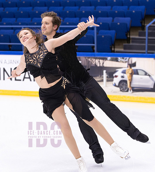 Christina Carreira & Anthony Ponomarenko (USA)