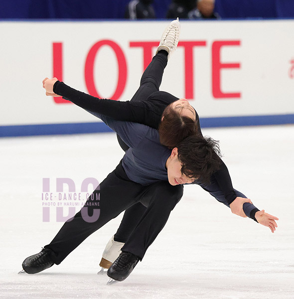 Ayano Sasaki & Yoshimitsu Ikeda