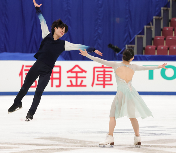 Azusa Tanaka & Shingo Nishiyama