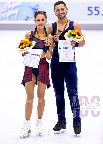 Gold - Lilah Fear & Lewis Gibson (GBR)