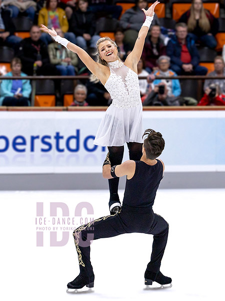 Molly Lanaghan & Dmitre Razgulajevs (CAN)