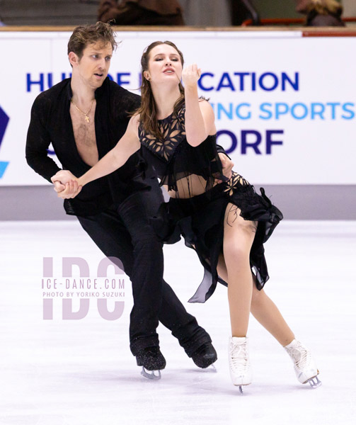 Christina Carreira & Anthony Ponomarenko (USA)
