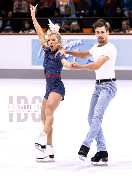 Molly Lanaghan & Dmitre Razgulajevs (CAN)