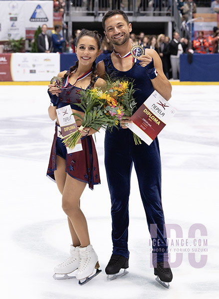 Gold - Lilah Fear & Lewis Gibson (GBR)