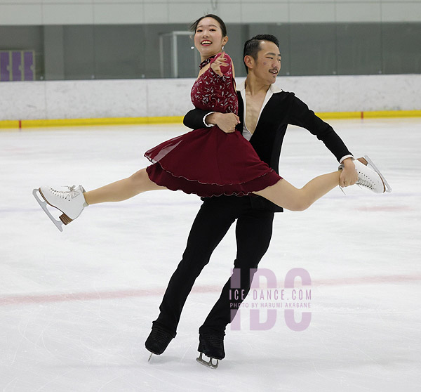 Akari Kinoshita & Takahiko Tamura