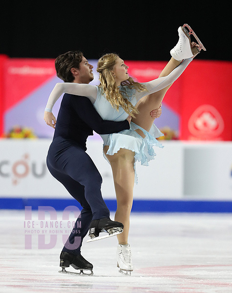 Alicia Fabbri & Paul Ayer (CAN)