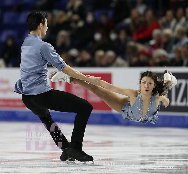 Shiyue Wang & Xinyu Liu (CHN)