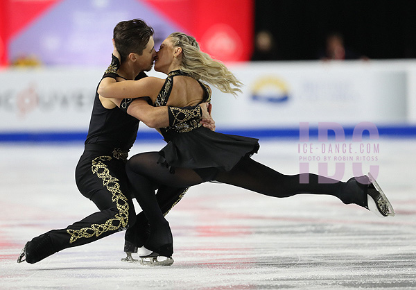 Molly Lanaghan & Dmitre Razgulajevs (CAN)