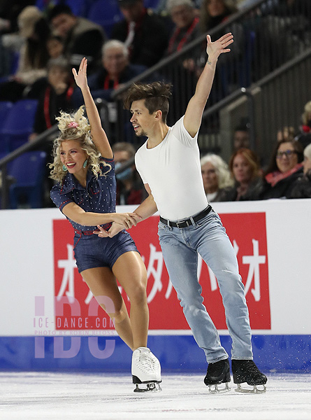 Molly Lanaghan & Dmitre Razgulajevs (CAN)