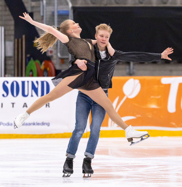 Enna Kesti & Oskari Liedenpohja (FIN)