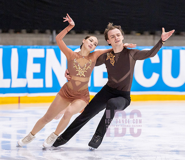 Gaukhar Nauryzova & Boyisangur Datiev (KAZ)