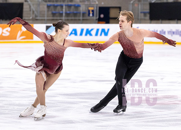 Viktoriia Azroian & Artur Gruzdev (ARM)