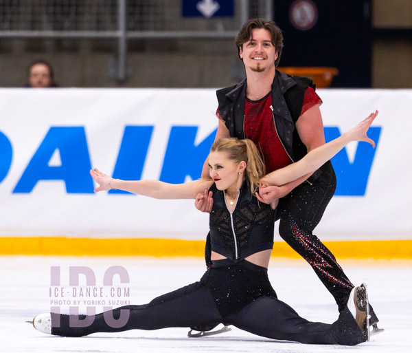 Alicia Fabbri & Paul Ayer (CAN)
