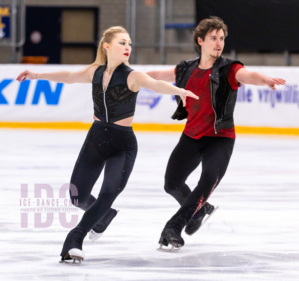 Alicia Fabbri & Paul Ayer (CAN)