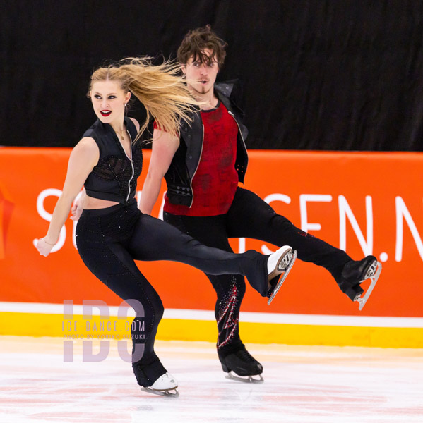 Alicia Fabbri & Paul Ayer (CAN)