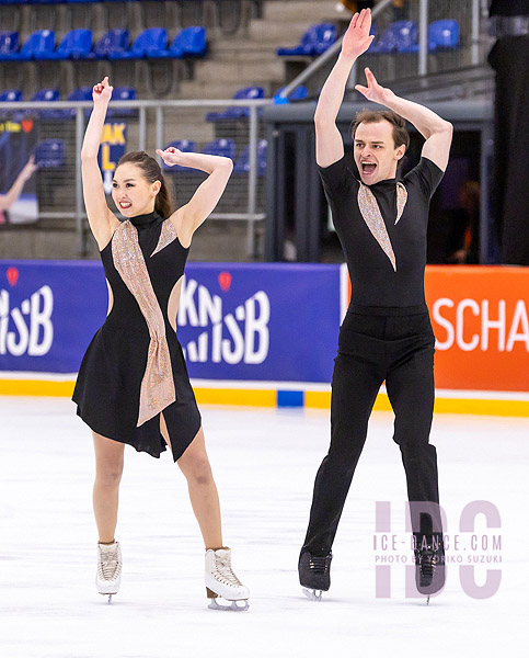 Gaukhar Nauryzova & Boyisangur Datiev (KAZ)