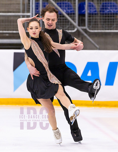 Gaukhar Nauryzova & Boyisangur Datiev (KAZ)