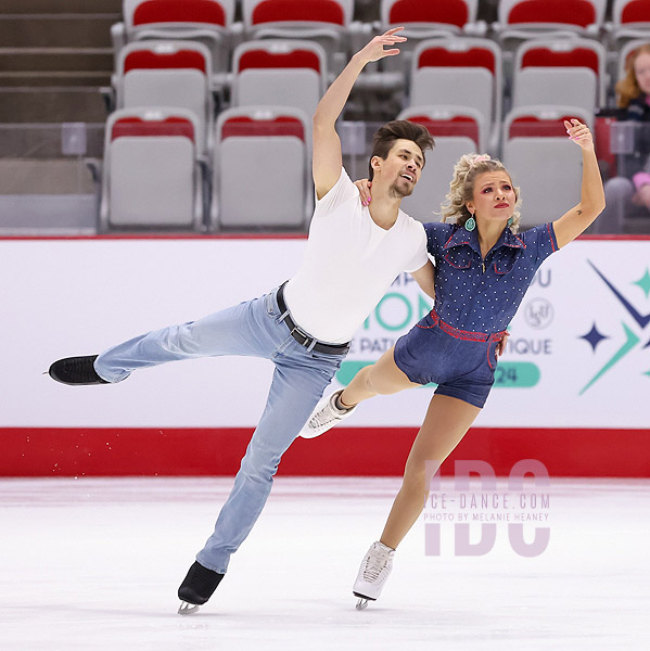 Molly Lanaghan & Dmitre Razgulajevs